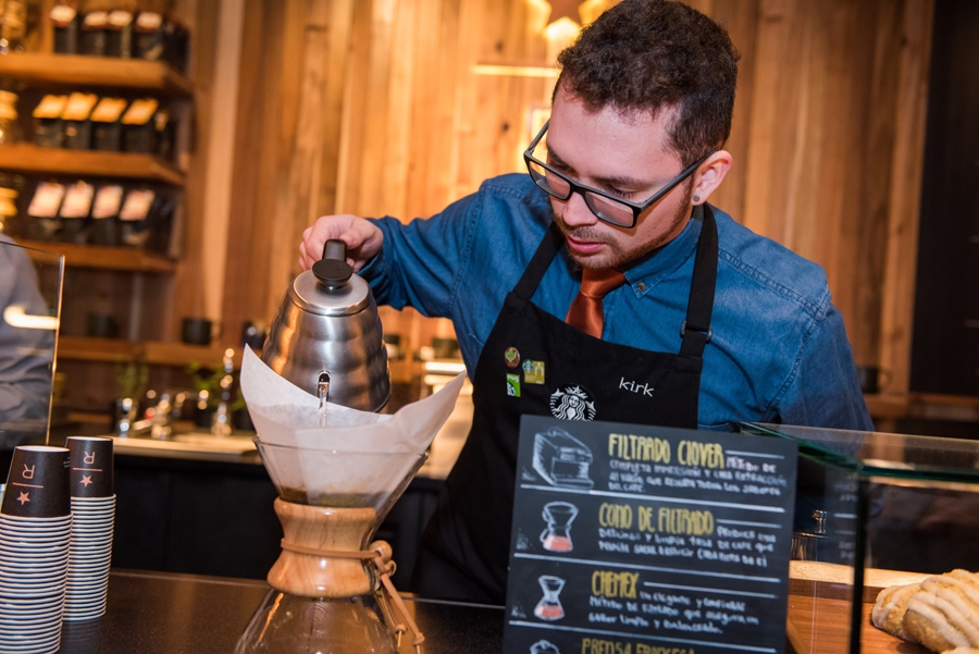 Starbucks Reserve en línea con la tendencia del café
