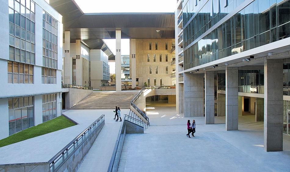 Seminario de mujeres comunicadoras en U. Central