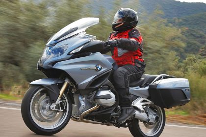 Usuarios de motos destacan sus ventajas