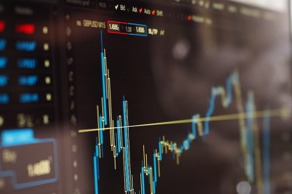Investigan el marketing y la publicidad basados en datos