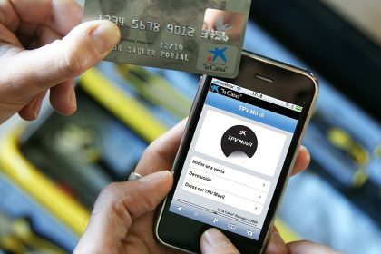 Aplicaciones móviles en banca Latinoamericana