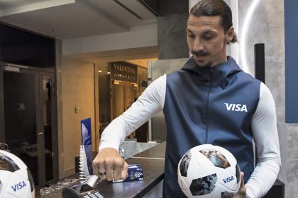 Zlatan cumple con los clientes de Visa en Rusia 2018