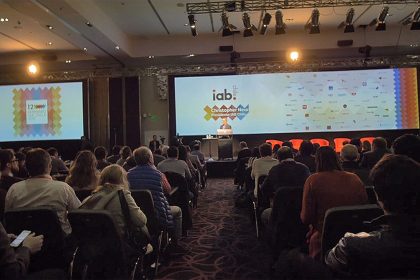 Data y contenido protagonizan el seminario de IAB