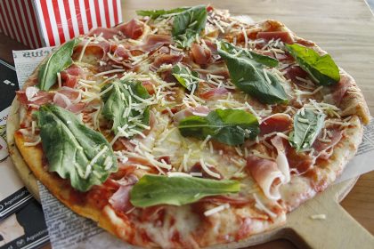 Agostina Pizza abre segundo local en barrio de Providencia