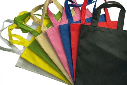 Acusan falencias en ley que prohíbe bolsas plásticas