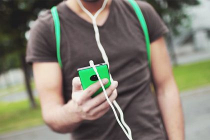 Lo que más escuchan los chilenos en medios online