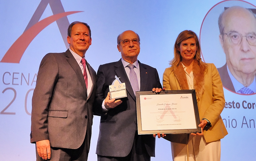 Ernesto Corona recibió Premio Anda 2018