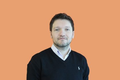 Leónidas Rojas lidera Comscore en el Cono Sur