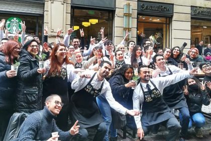 Starbucks celebró Día del Café con cata masiva