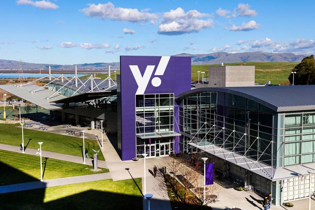 yahoo logo aplicado