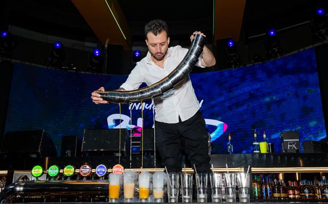Blend Bar Viña barman