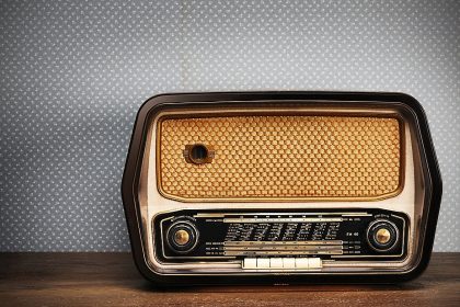 Los chilenos y sus hábitos como auditores de radio