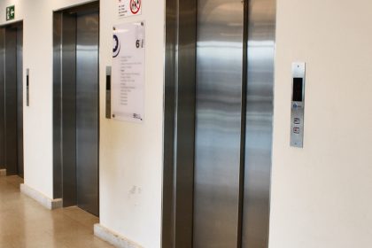 Nuevos ascensores incluyen medidas para prevenir el contagio