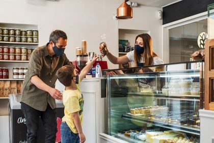 American Express observa a los negocios de barrio