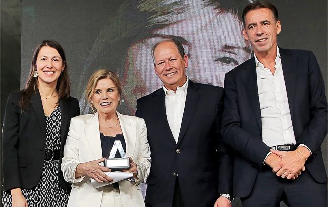 Premio Anda Ximena Casarejos Publimark
