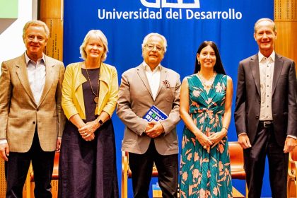 Facultad de Diseño UDD lanzó libro de Gonzalo Castillo