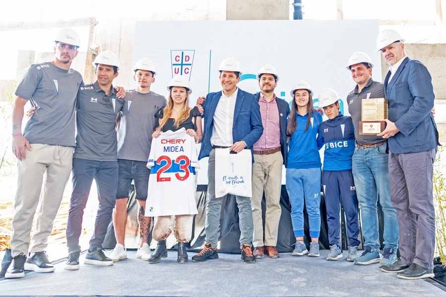 Sistema de climatización Midea para nuevo estadio de la UC