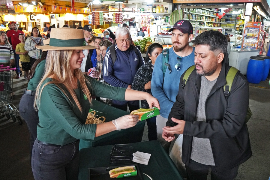 San Jorge celebró el Día del Completo en La Vega