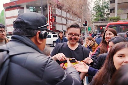 Super 8 amplifica en Chile el gesto de Pedro Pascal con Los 4 Fantásticos