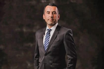 Gabriel Barrio y su estrategia para emocionar con una marca de cemento