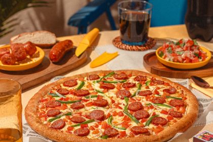 Under Pizza prepara el ánimo dieciochero y lanza la Choripizza