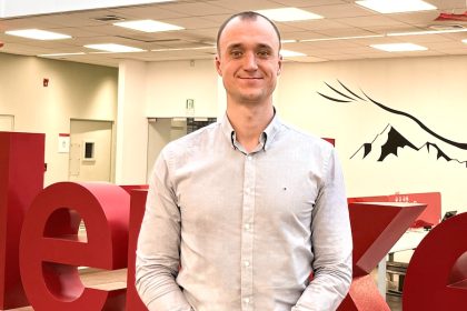 Gerente de negocio de adhesivos de construcción de Henkel